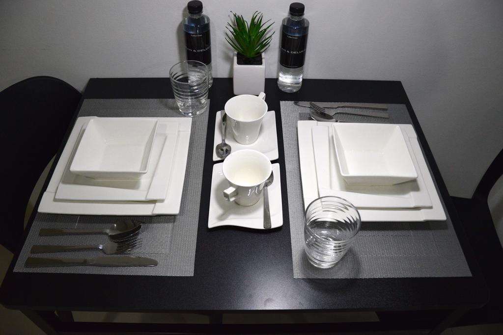 Jazz Makati Luxury Apartment Манила Экстерьер фото