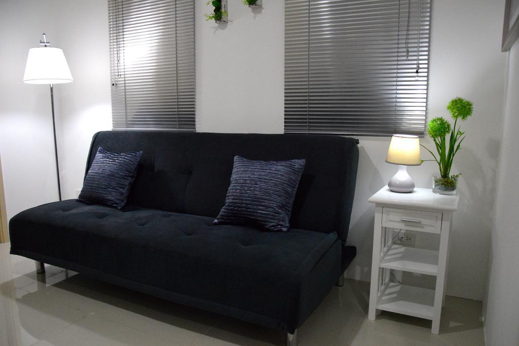 Jazz Makati Luxury Apartment Манила Экстерьер фото